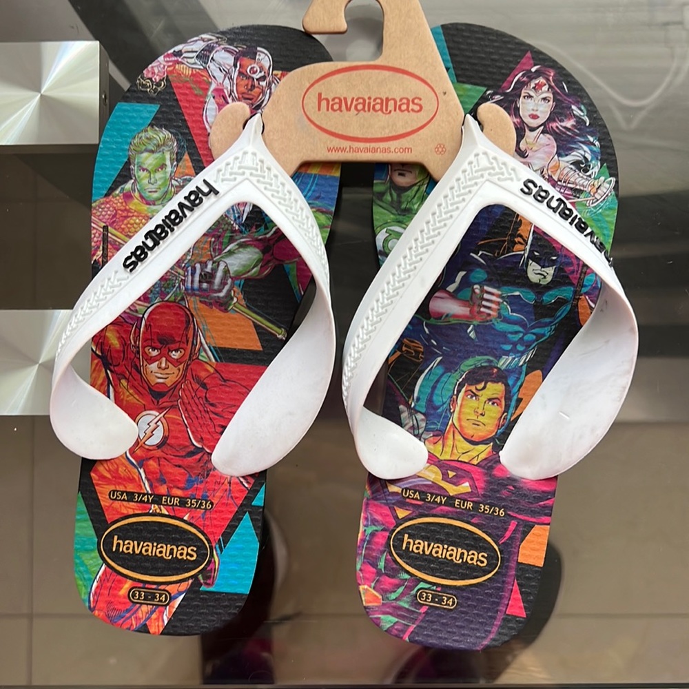 Havaianas super heros size USA 3/4 Brand new